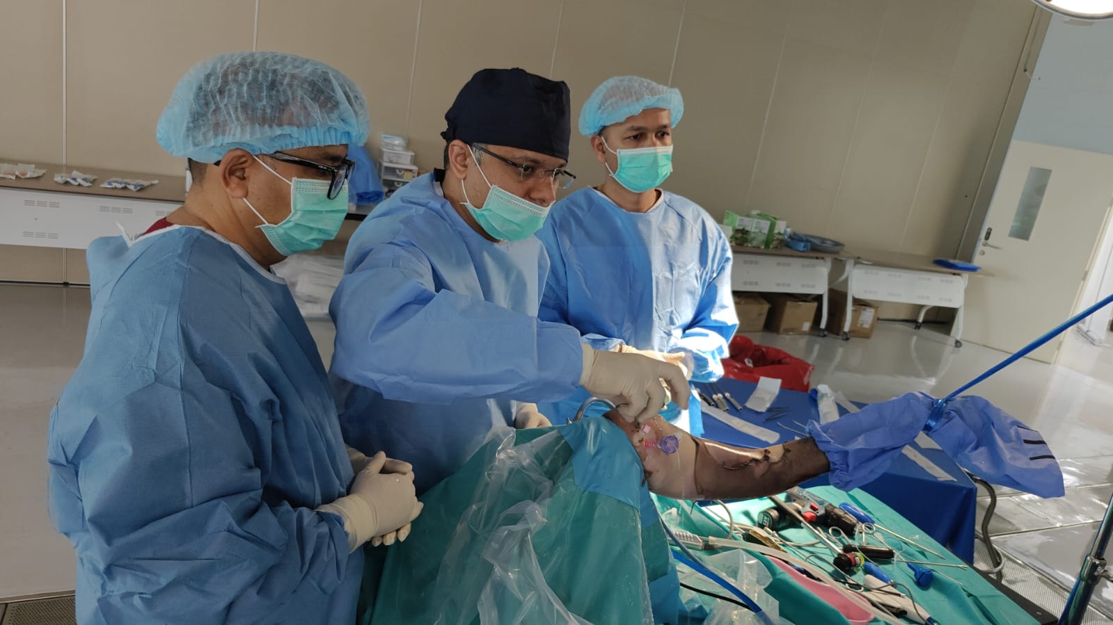 Orthopaedic surgical team working in an operating theatre